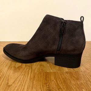 Kenneth Cole leather booties (NEW, 7.5)